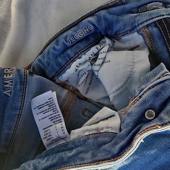 American Eagle Jeans - Picture 4 of 4